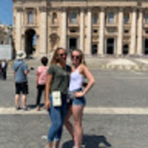 Meet your Posher, Olivia